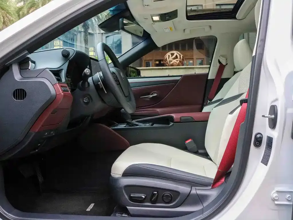 Lexus ES 2025 из CN, фото 5