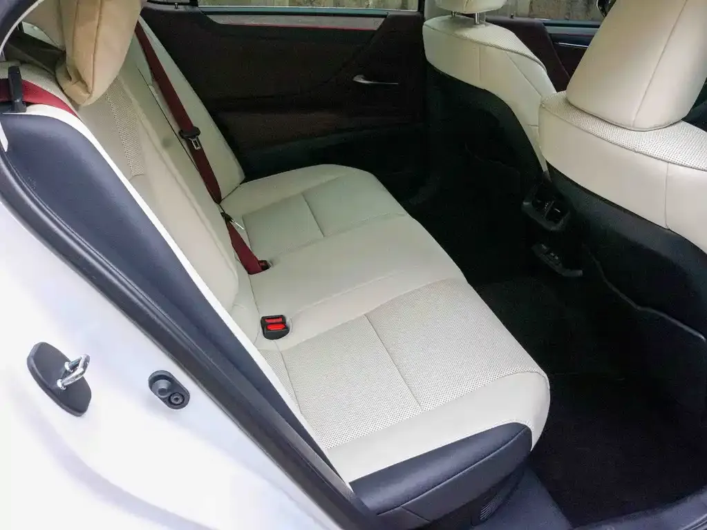 Lexus ES 2025 из CN, фото 7
