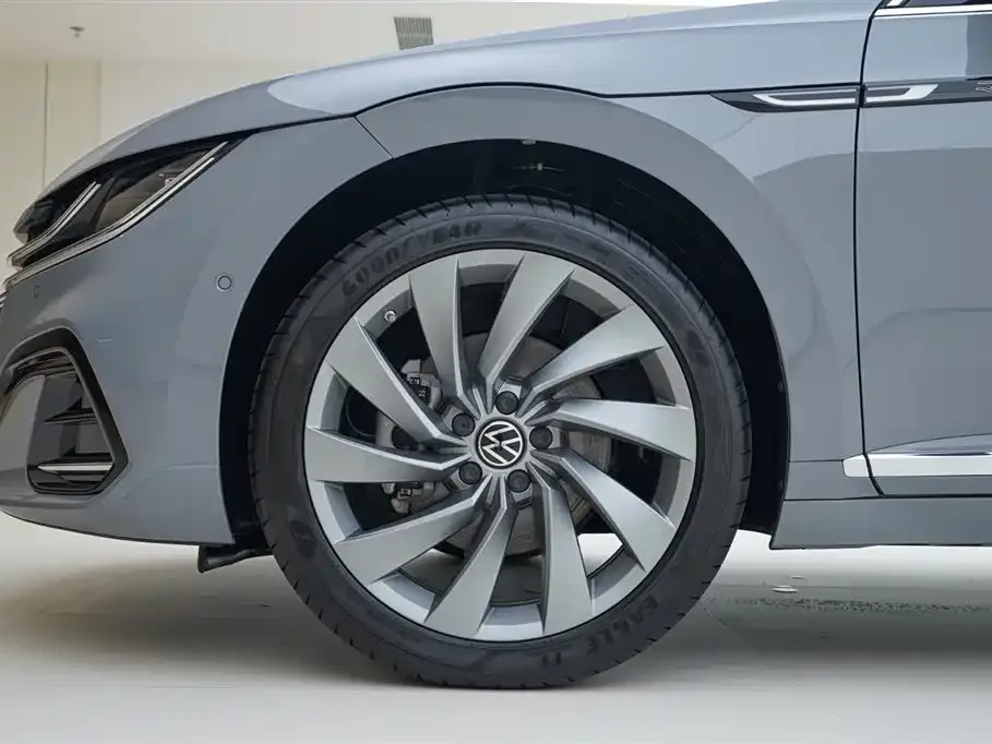 Volkswagen CC 2024 из CN, фото 10