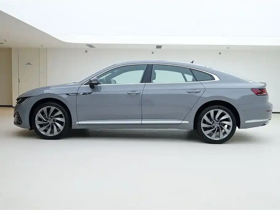 Volkswagen CC 2024 из CN, фото 3