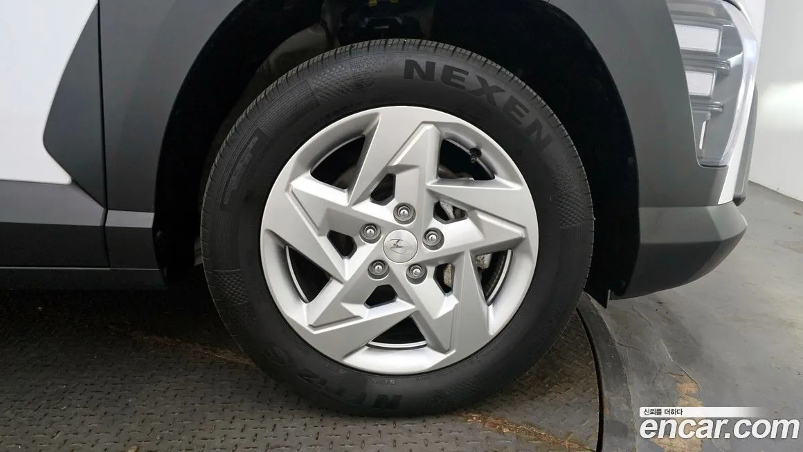 Hyundai Kona 2023 из KR, фото 5