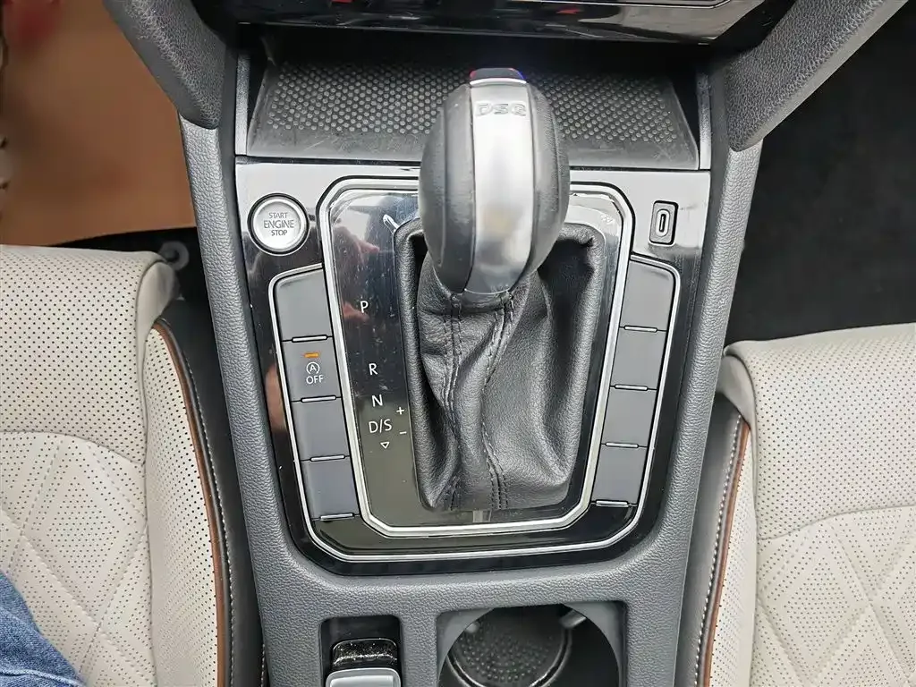 Volkswagen Magotan 2024 из CN, фото 7