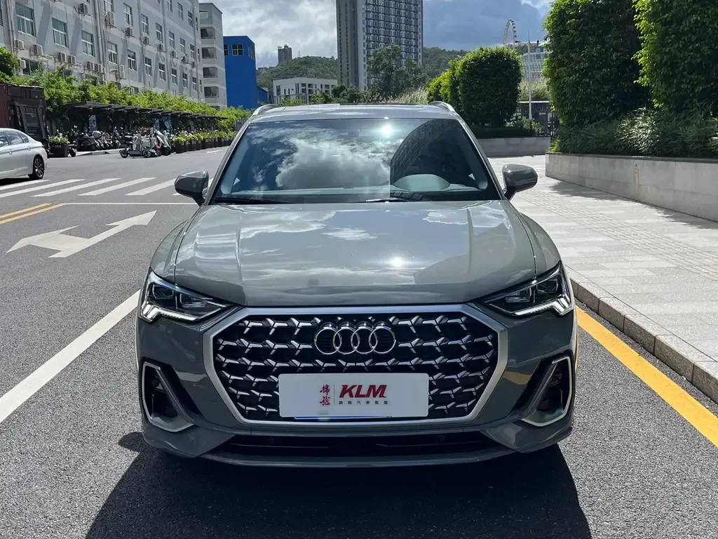 Audi Q3 2024 из CN, фото 2