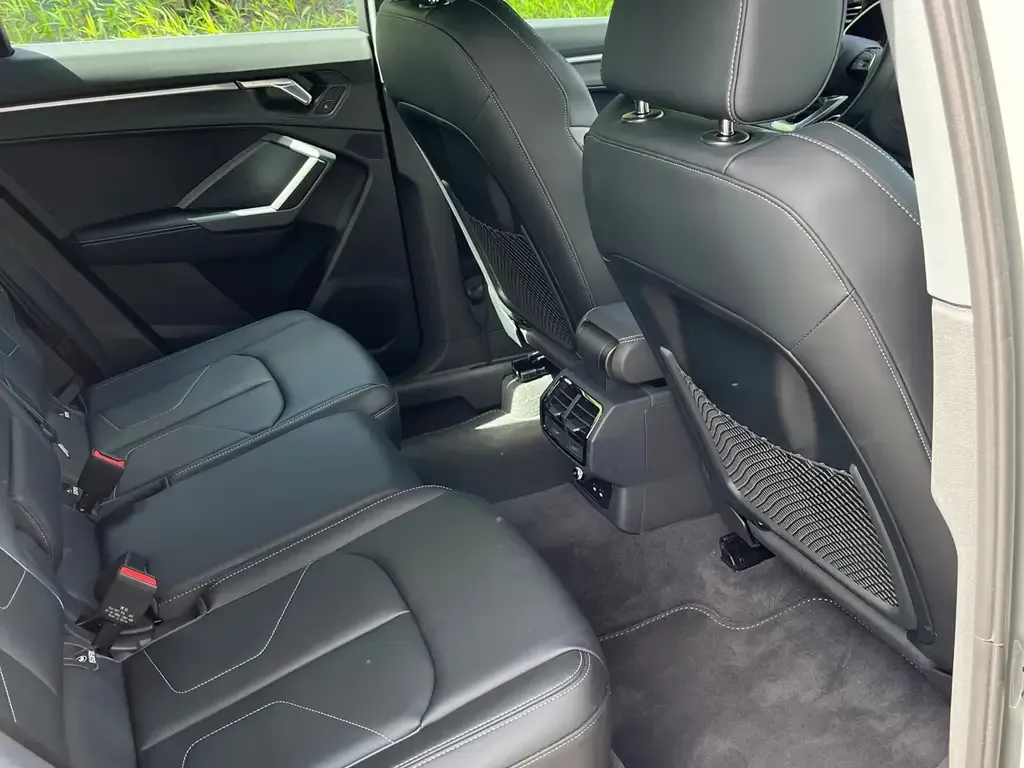 Audi Q3 2024 из CN, фото 7