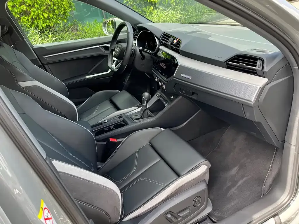 Audi Q3 2024 из CN, фото 8