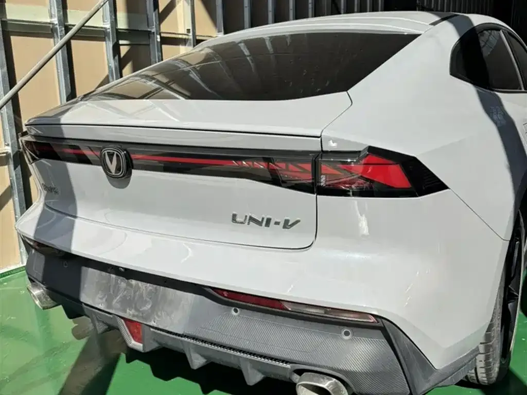 Changan UNI-V 2022 из CN, фото 8
