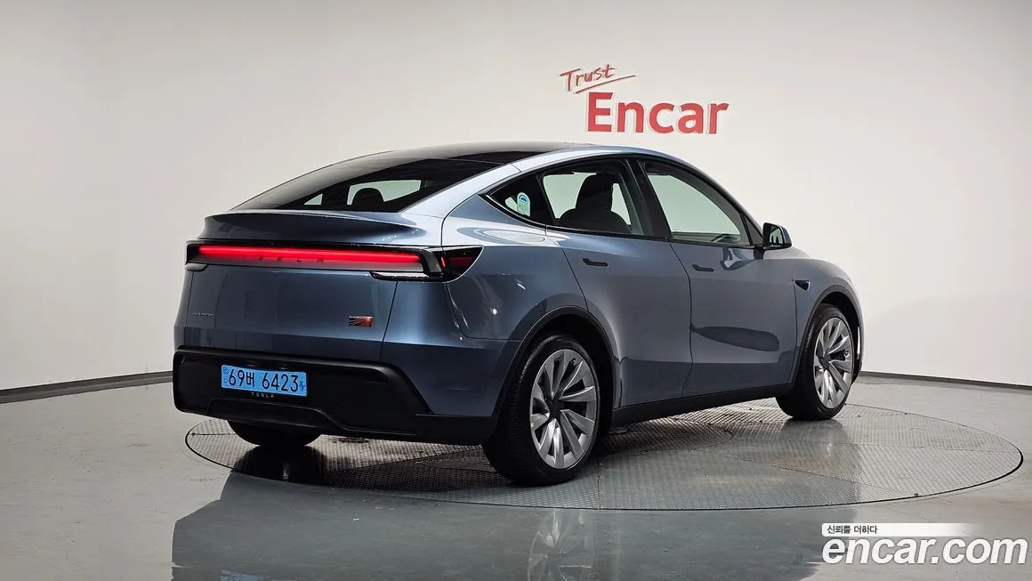 Tesla Model Y 2025 из KR, фото 2