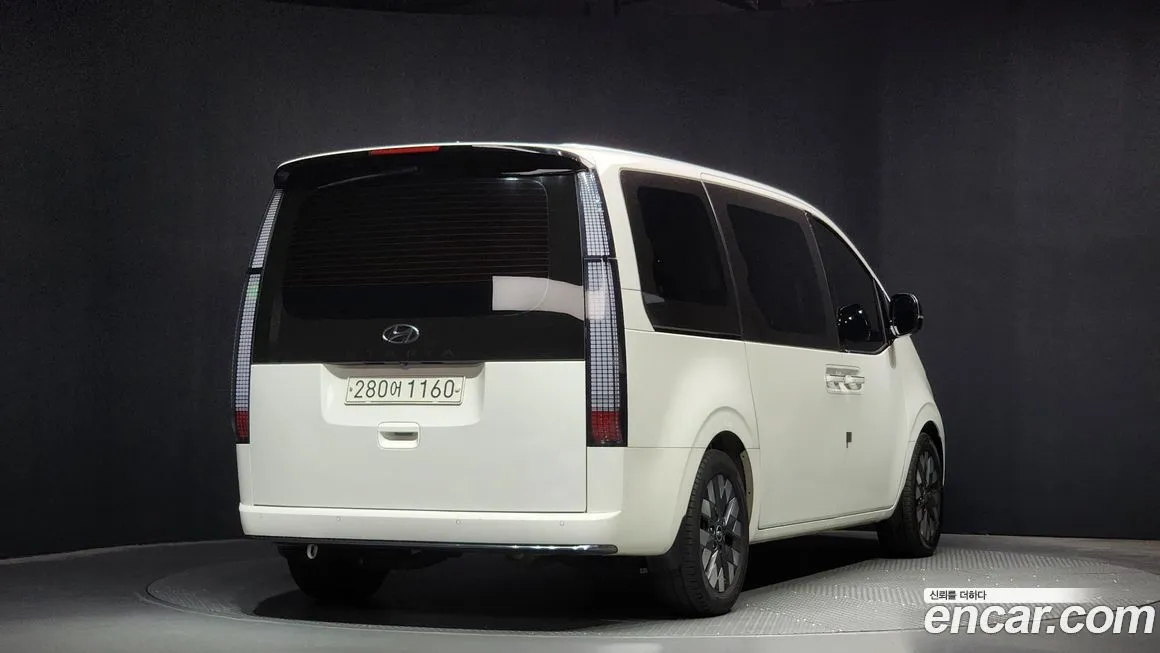 Hyundai Staria — фото 2