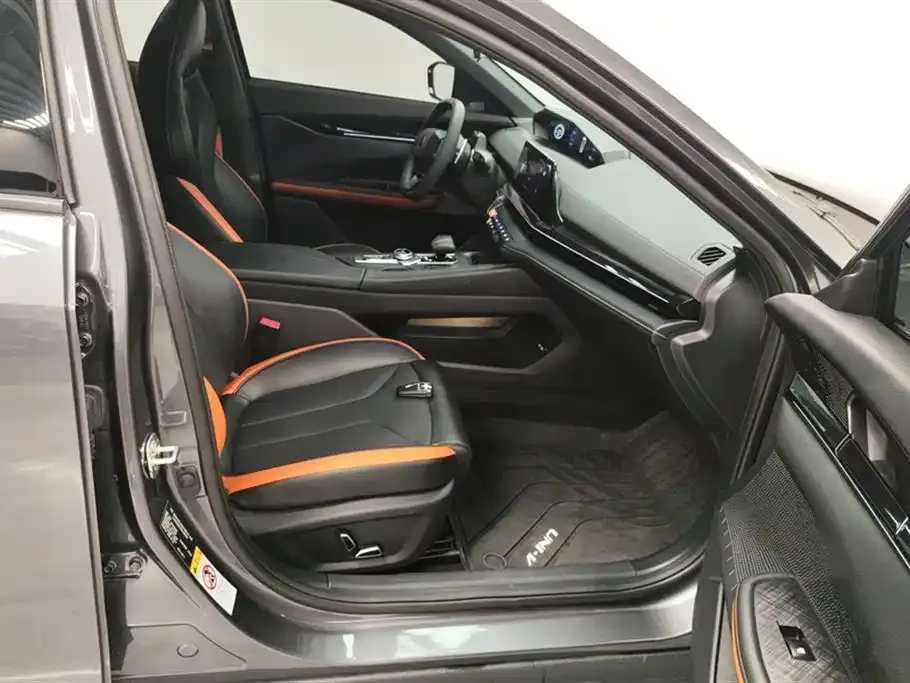 Changan UNI-V 2024 из CN, фото 8