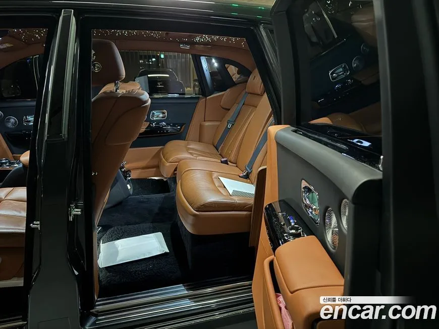 Rolls-Royce Phantom 2021 из KR, фото 8