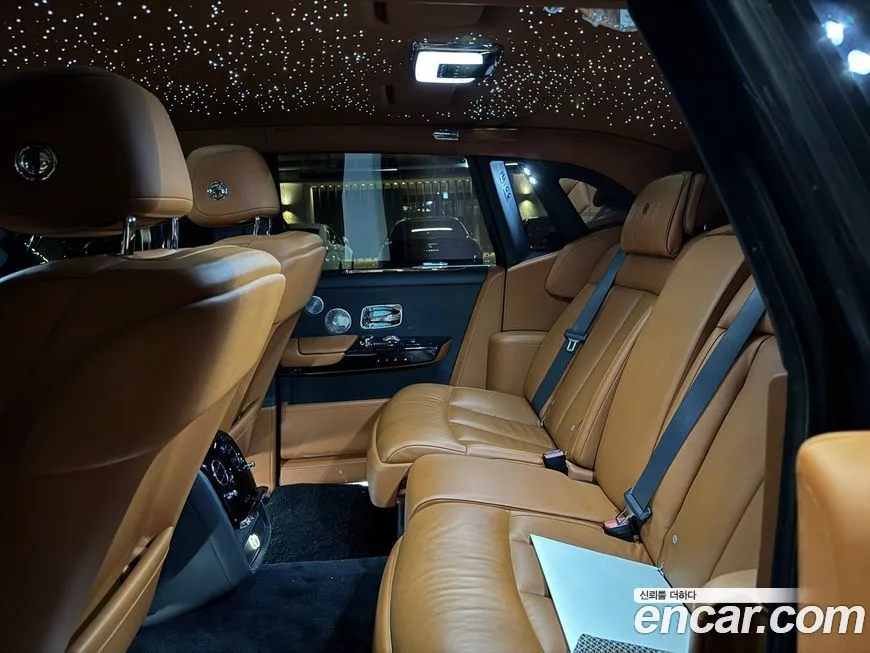 Rolls-Royce Phantom 2021 из KR, фото 9