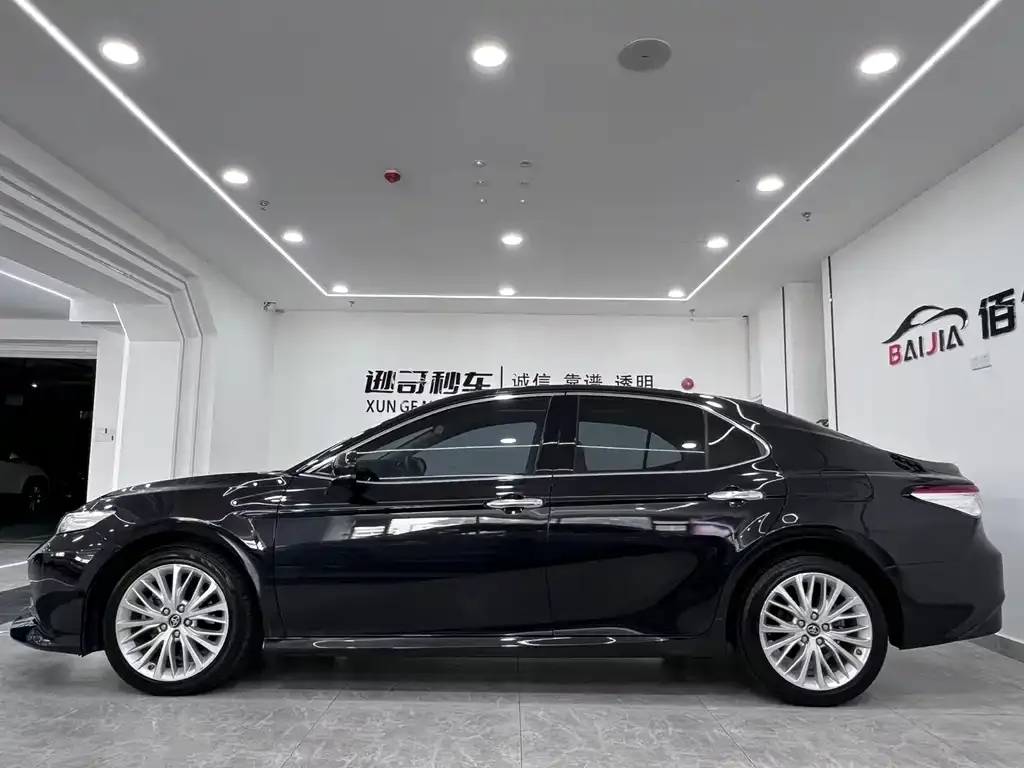 Toyota Camry 2021 из CN, фото 4