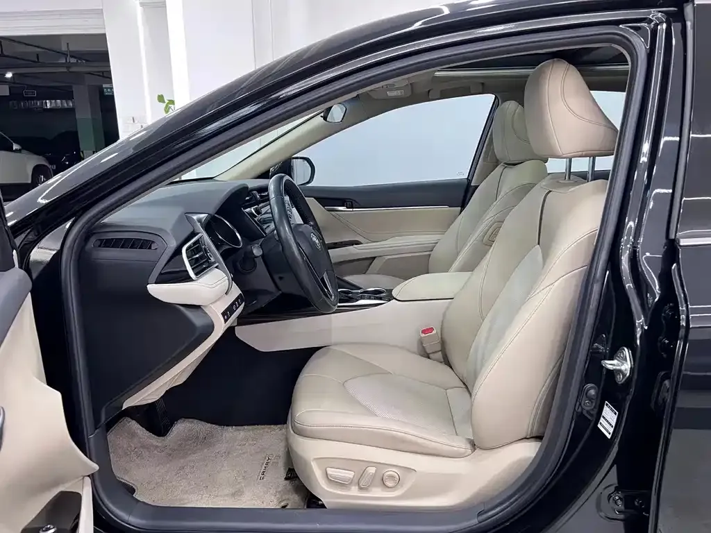 Toyota Camry 2021 из CN, фото 9