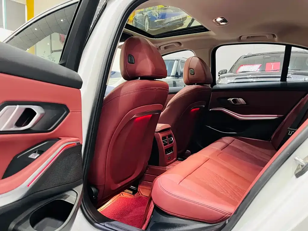 BMW 3 Series 2024 из CN, фото 6