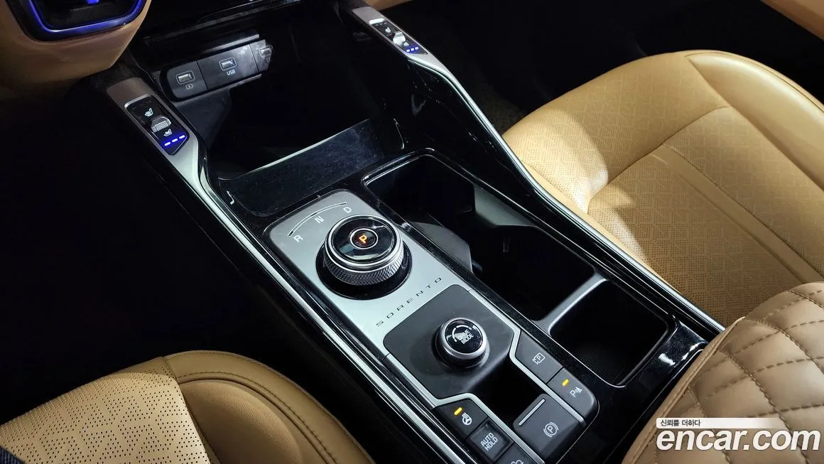Kia Sorento — фото 9