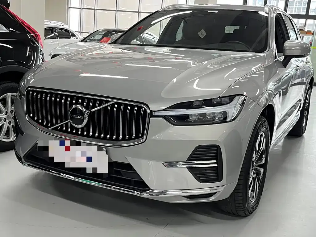 Volvo XC60 2023 из CN, фото 1