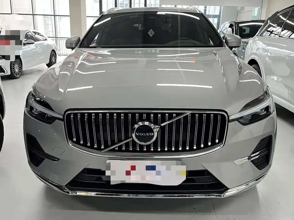 Volvo XC60 2023 из CN, фото 2