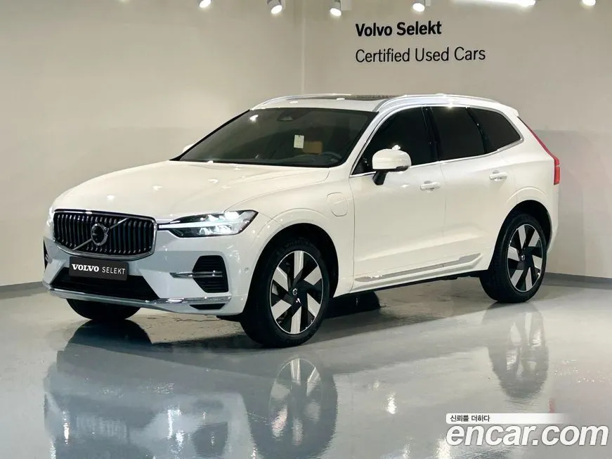 Volvo XC60 — фото 1