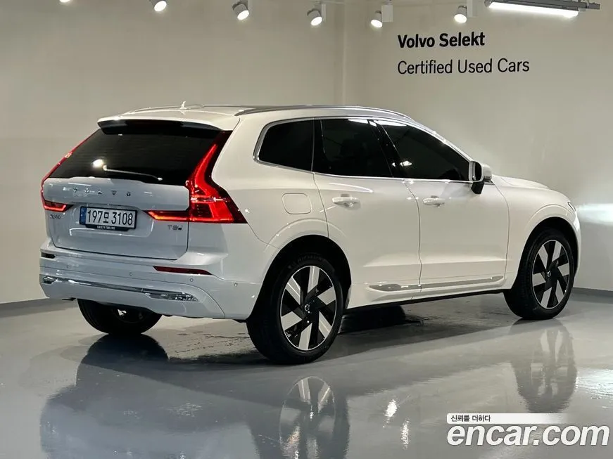 Volvo XC60 — фото 2