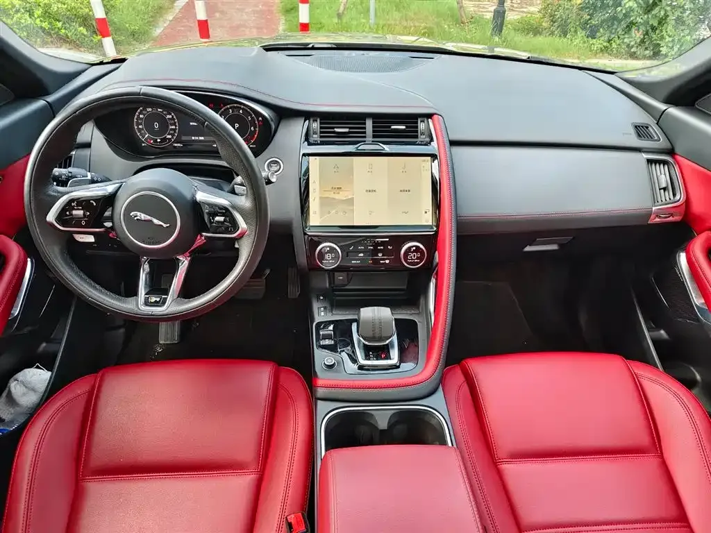 Jaguar E-PACE 2023 из CN, фото 9