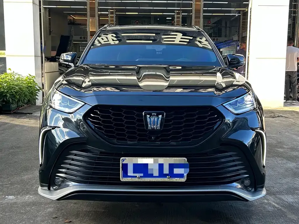 Toyota Crown Kluger 2024 из CN, фото 2