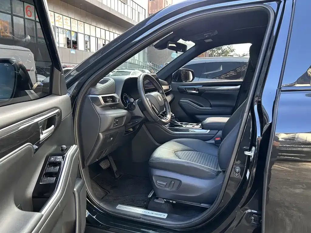 Toyota Crown Kluger 2024 из CN, фото 4