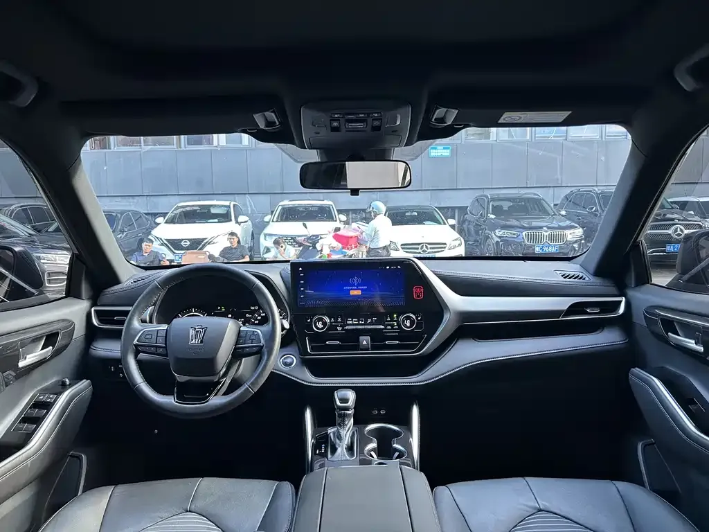 Toyota Crown Kluger 2024 из CN, фото 6