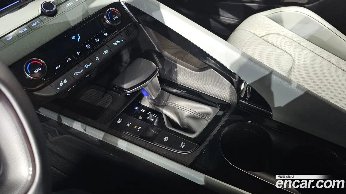 Hyundai AVANTE — фото 9