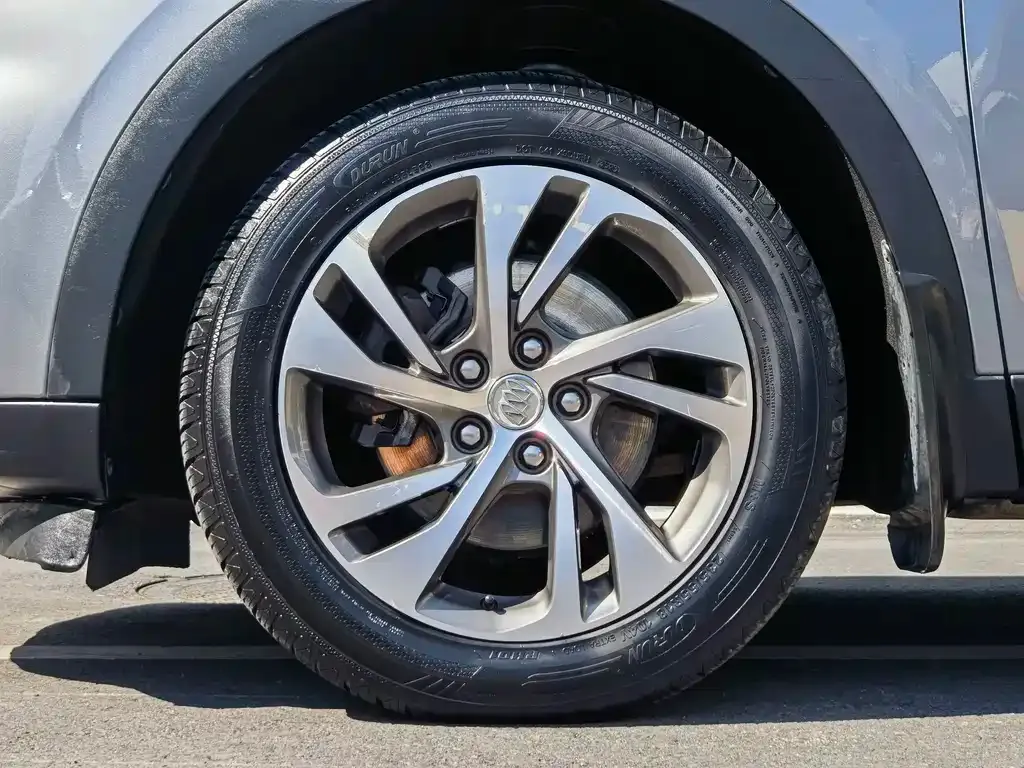 Buick Envision S — фото 10