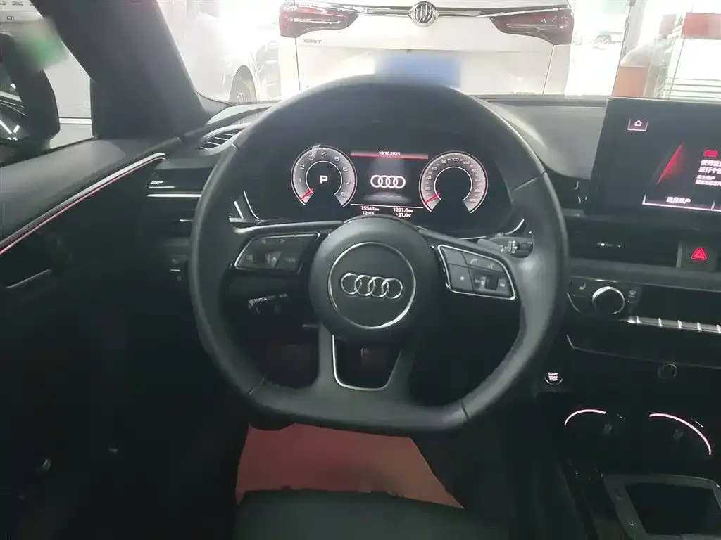 Audi A4L 2023 из CN, фото 10