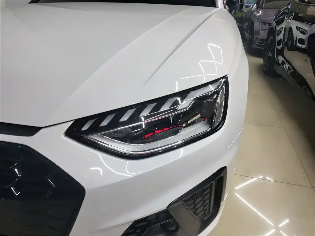 Audi A4L 2023 из CN, фото 6