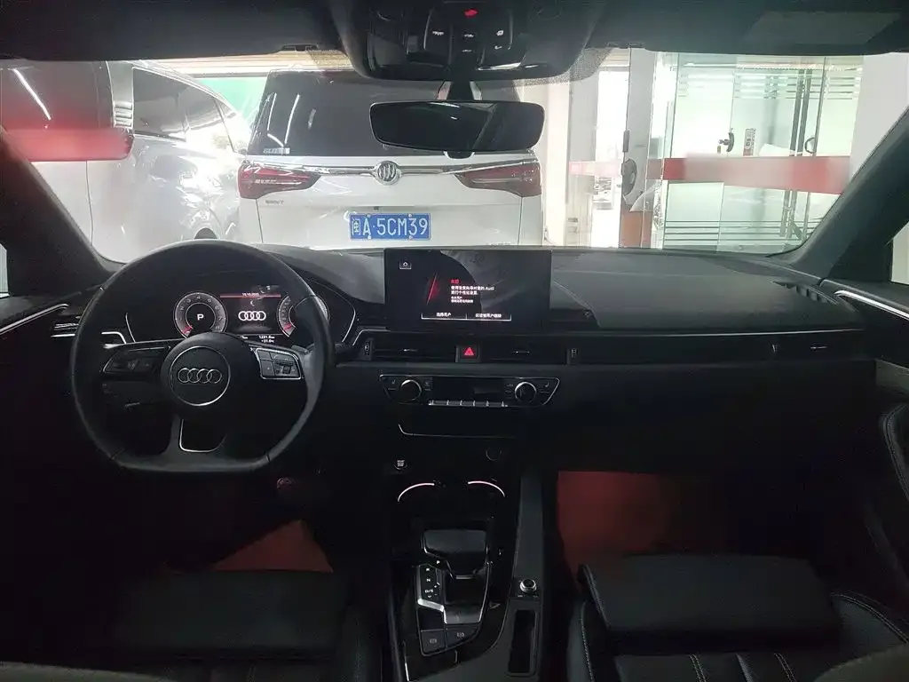 Audi A4L 2023 из CN, фото 9
