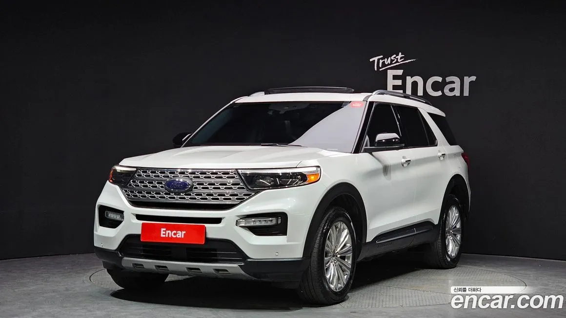 Ford Explorer — фото 1