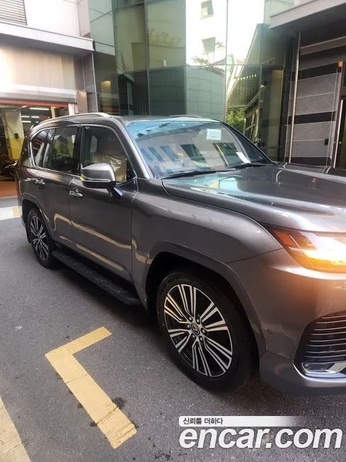 Lexus LX — фото 3