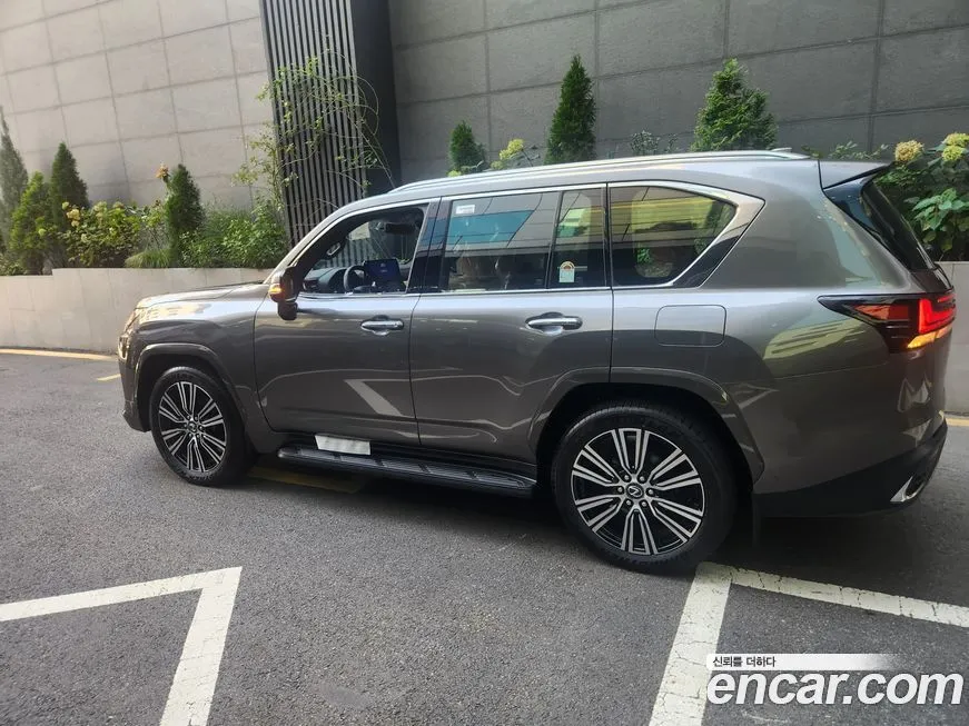 Lexus LX — фото 4
