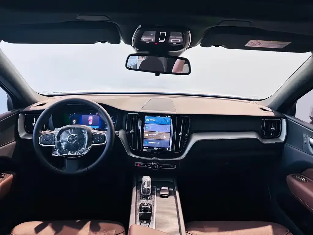 Volvo XC60 2025 из CN, фото 9