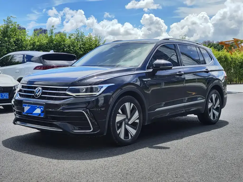 Volkswagen Tiguan L 2023 из CN, фото 1