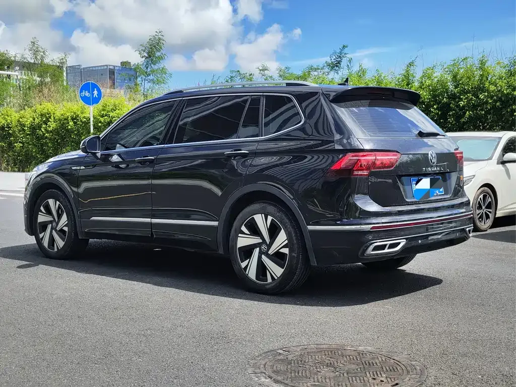 Volkswagen Tiguan L 2023 из CN, фото 4