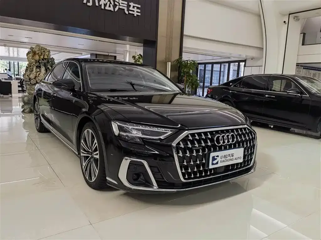 Audi A8 2023 из CN, фото 3