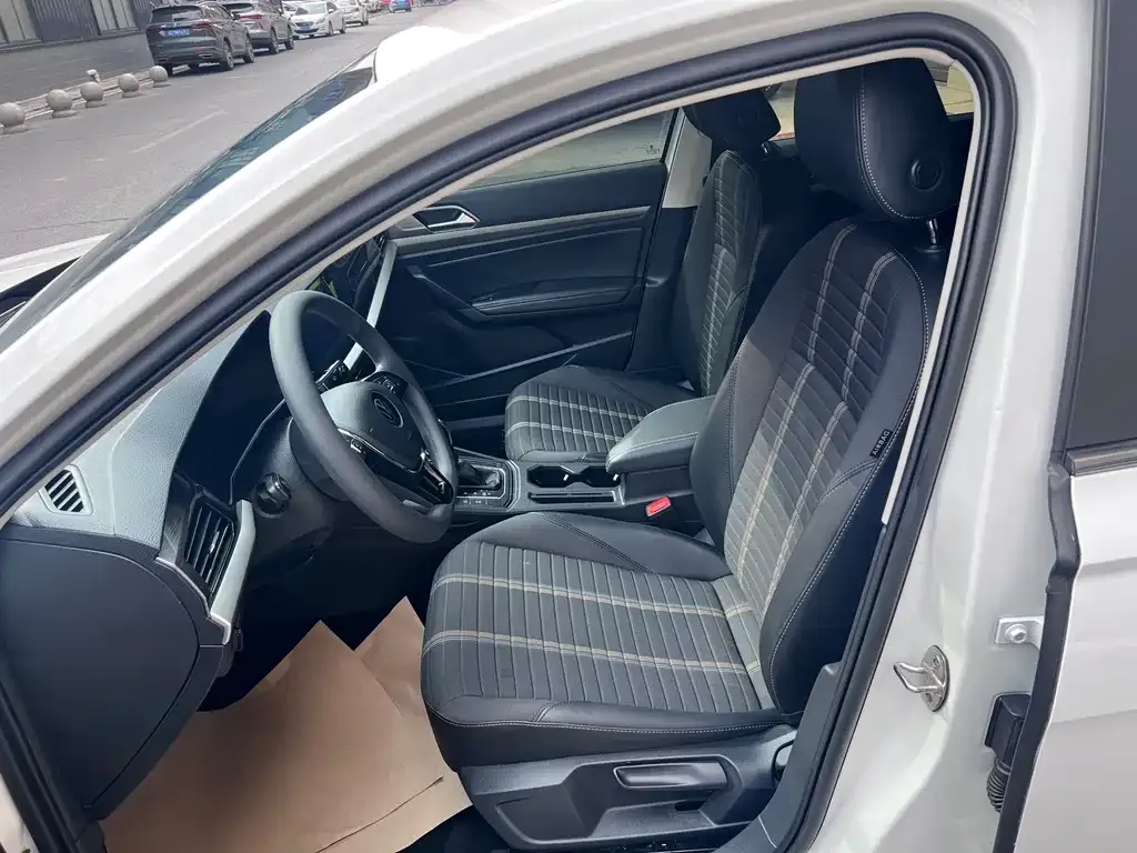 Volkswagen Lavida 2022 из CN, фото 4