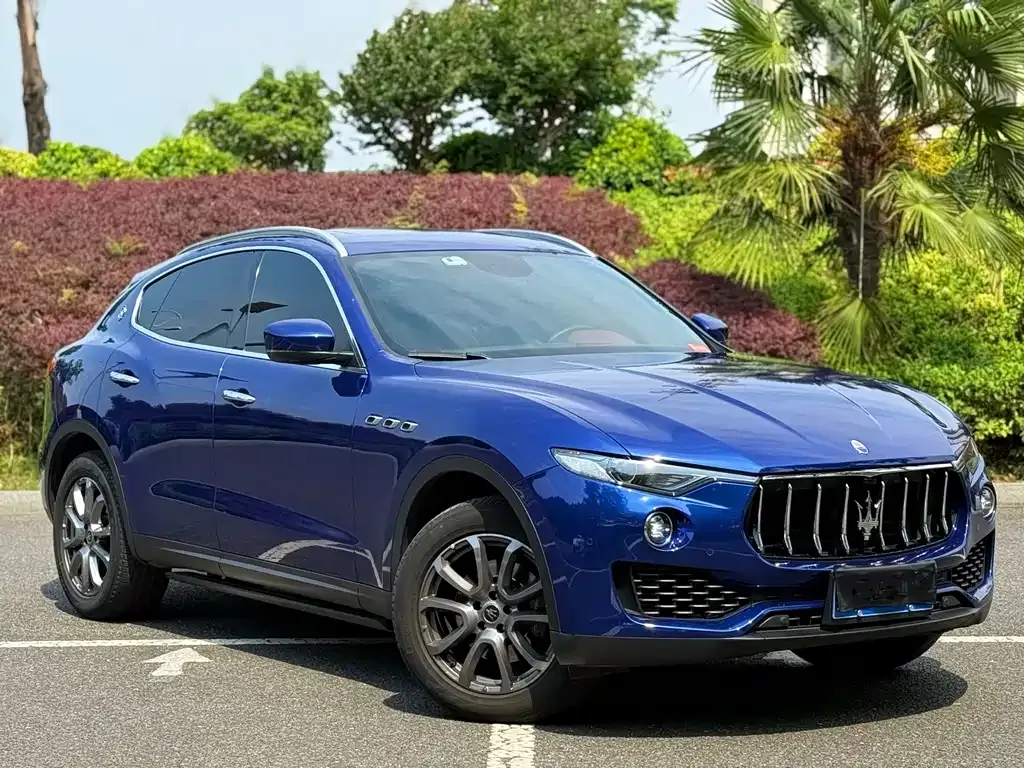 Maserati Levante — фото 3