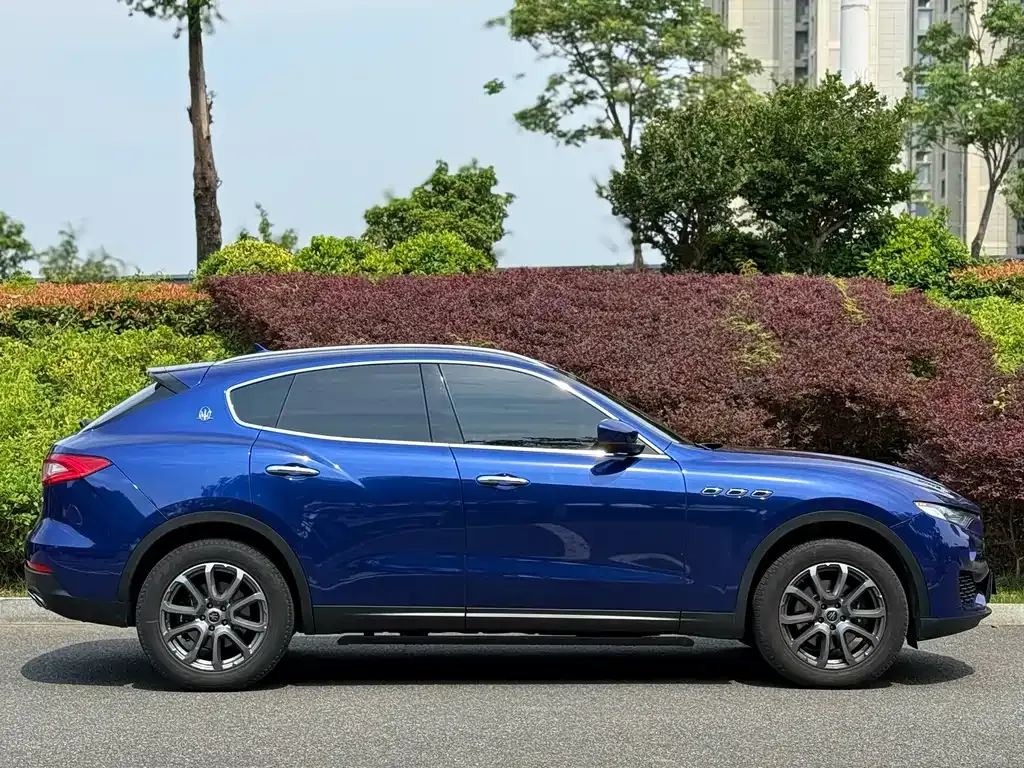 Maserati Levante — фото 5