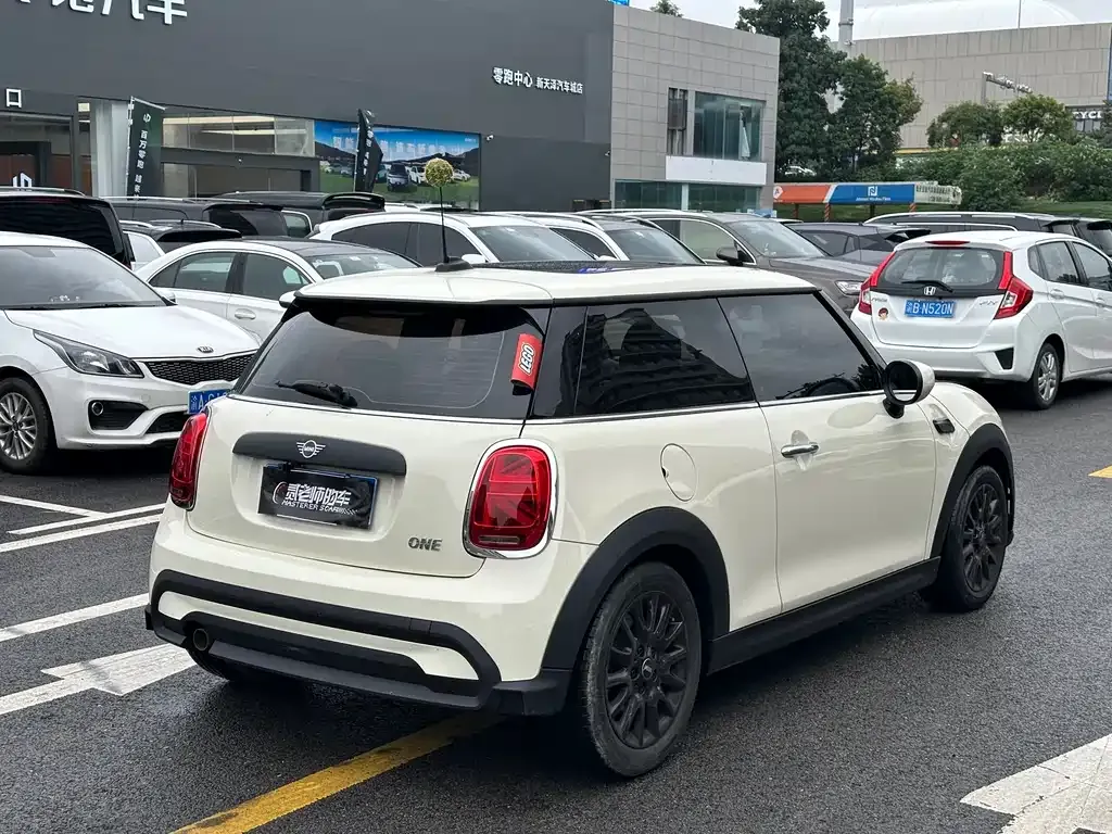 MINI Cooper (3-door) 2022 из CN, фото 4