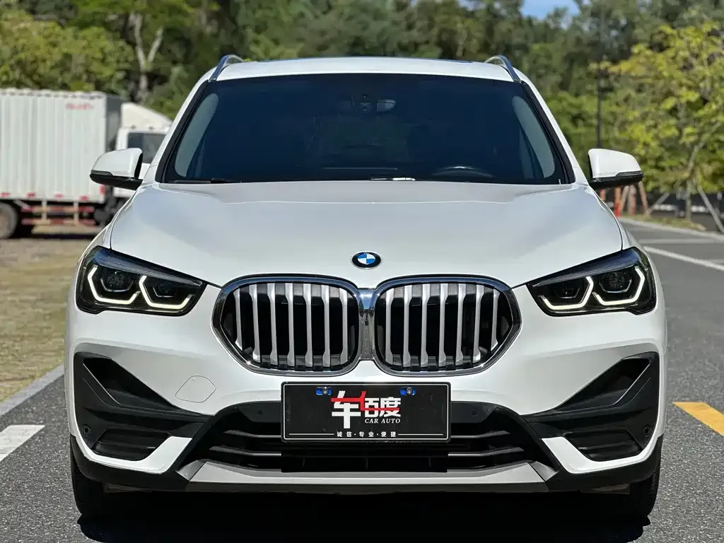 BMW X1 — фото 2
