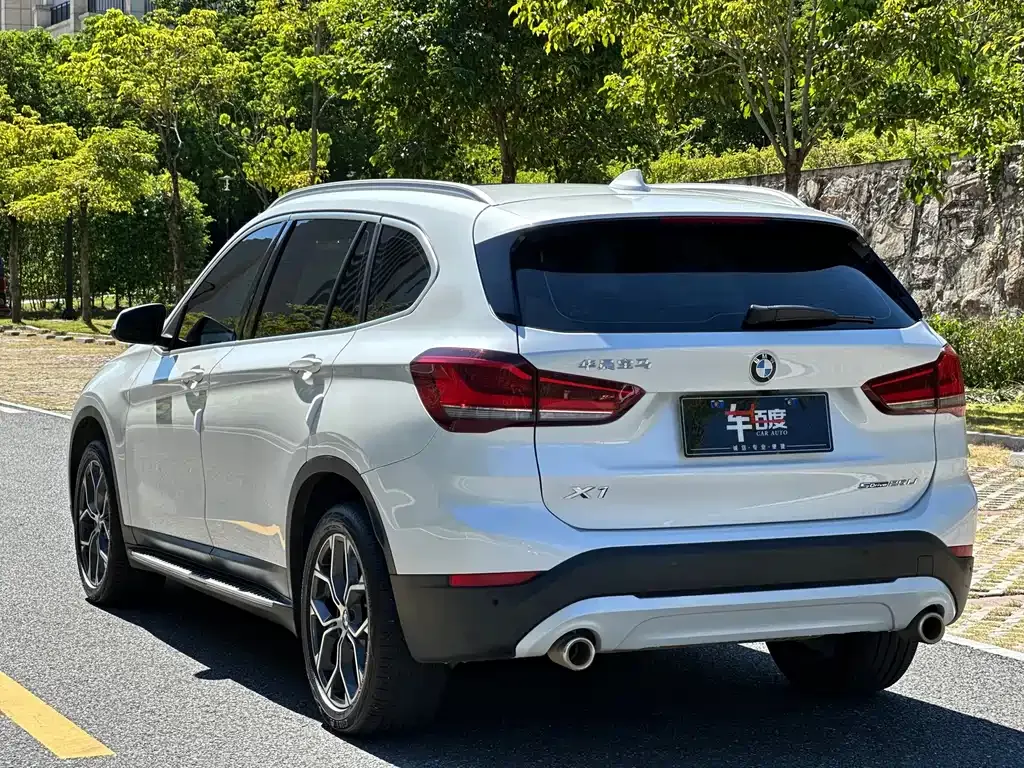 BMW X1 — фото 6