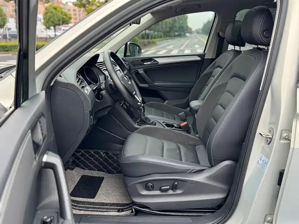 Volkswagen Tiguan L 2021 из CN, фото 4