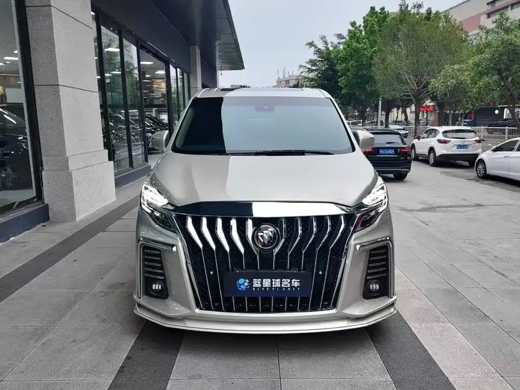 Buick GL8 2021 из CN, фото 2