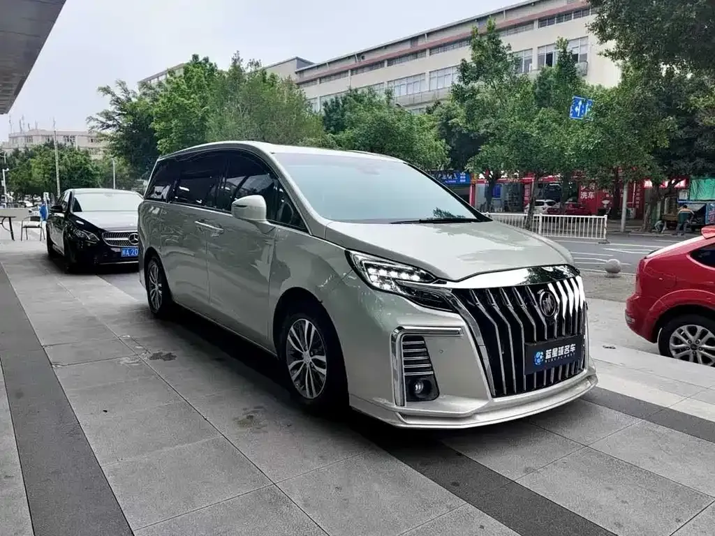 Buick GL8 2021 из CN, фото 3