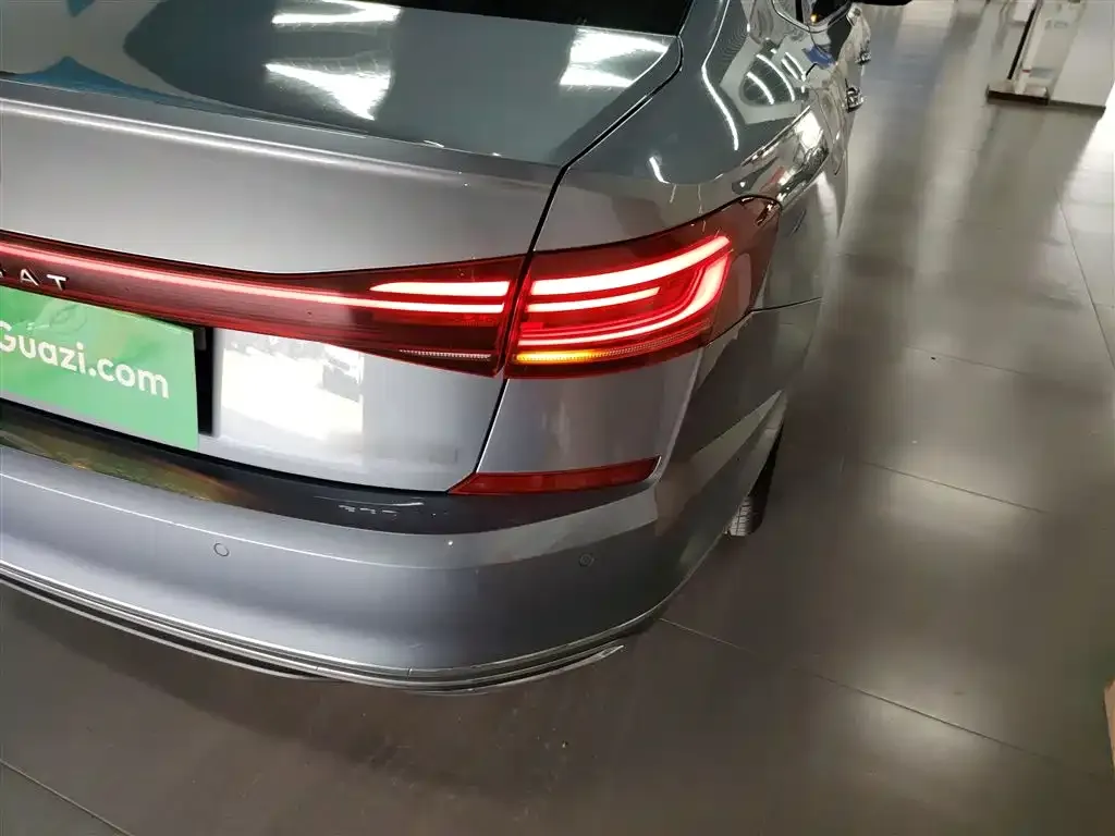 Volkswagen Passat 2023 из CN, фото 8