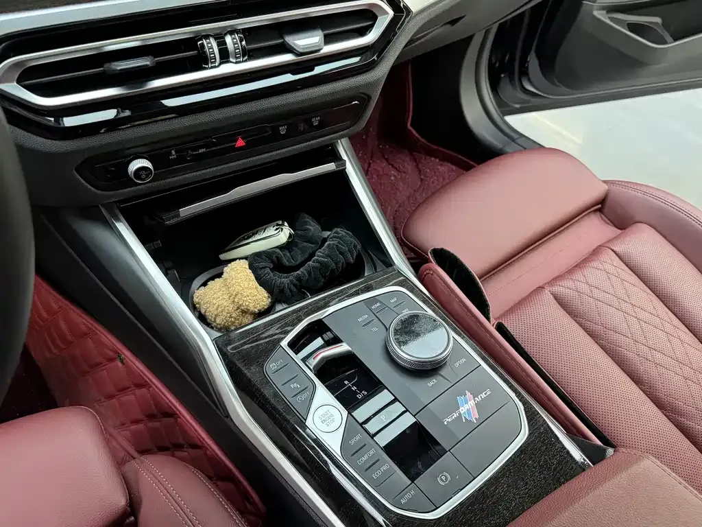 BMW 3 Series 2024 из CN, фото 8